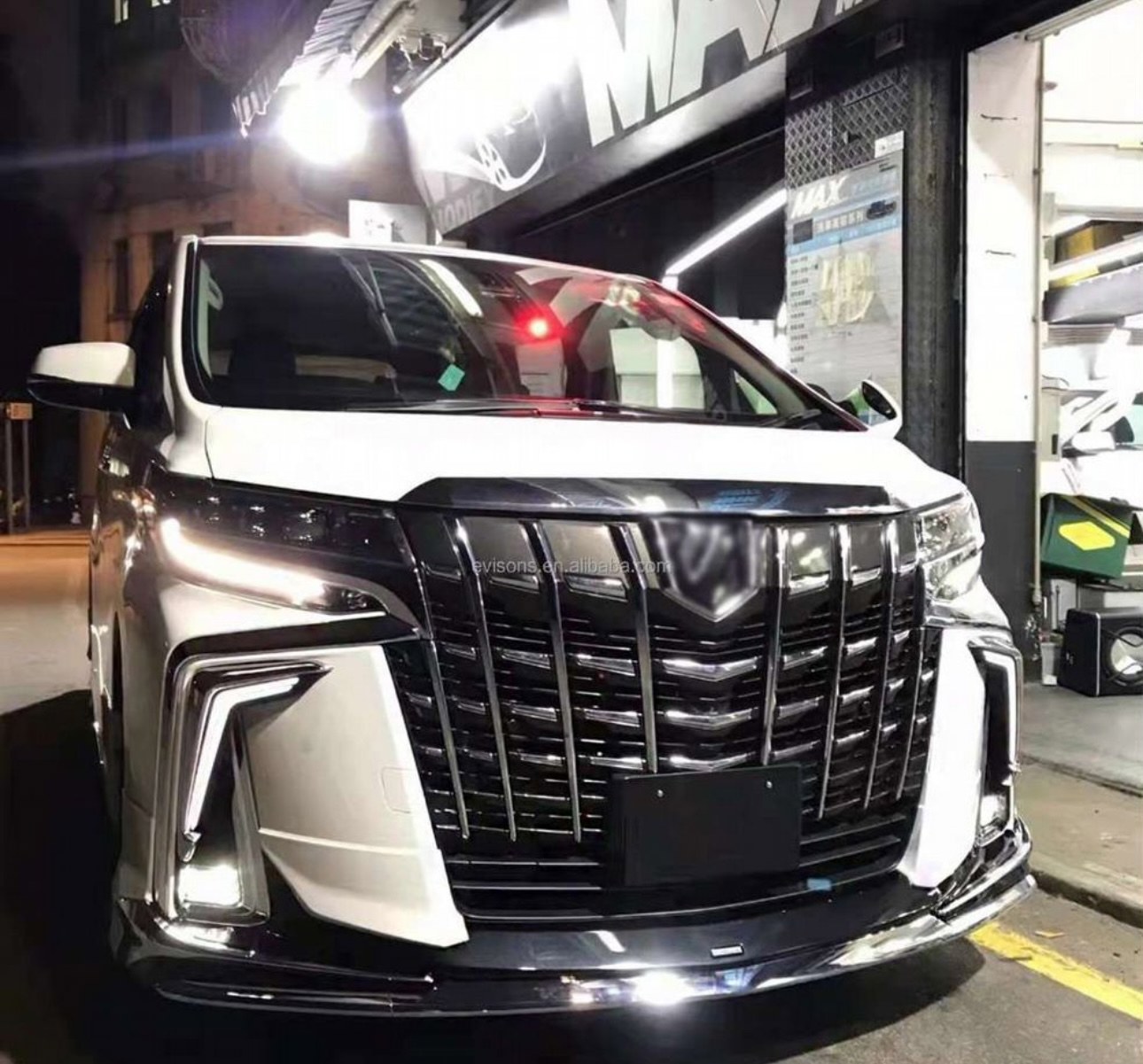 Автомобиль 2023 Toyota Alphard, поездка Каменск-Шахтинский — Богучар