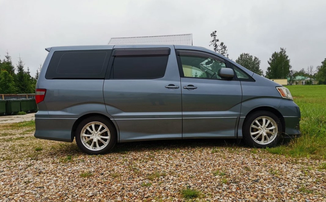 Автомобиль 2010 Toyota Alphard, поездка Геленджик — Пшада