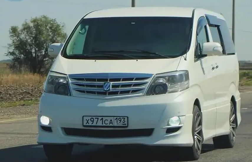 Автомобиль 2004 Mercedes-Benz Alphard, поездка Геленджик — Пшада